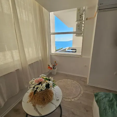 Apartment Modern Sea View